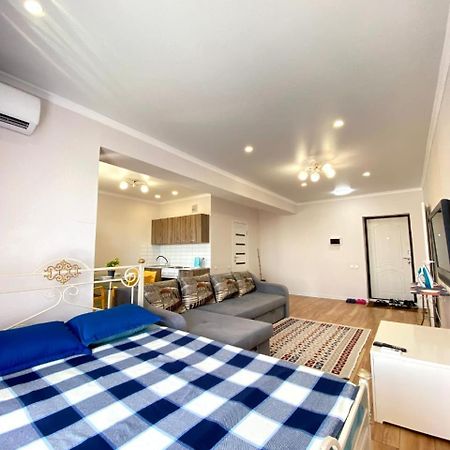 Medinahotelkz, #54, Вид На Закат, До Арбата 15 Мин Пешком, Halal Алма Ата Екстериор снимка