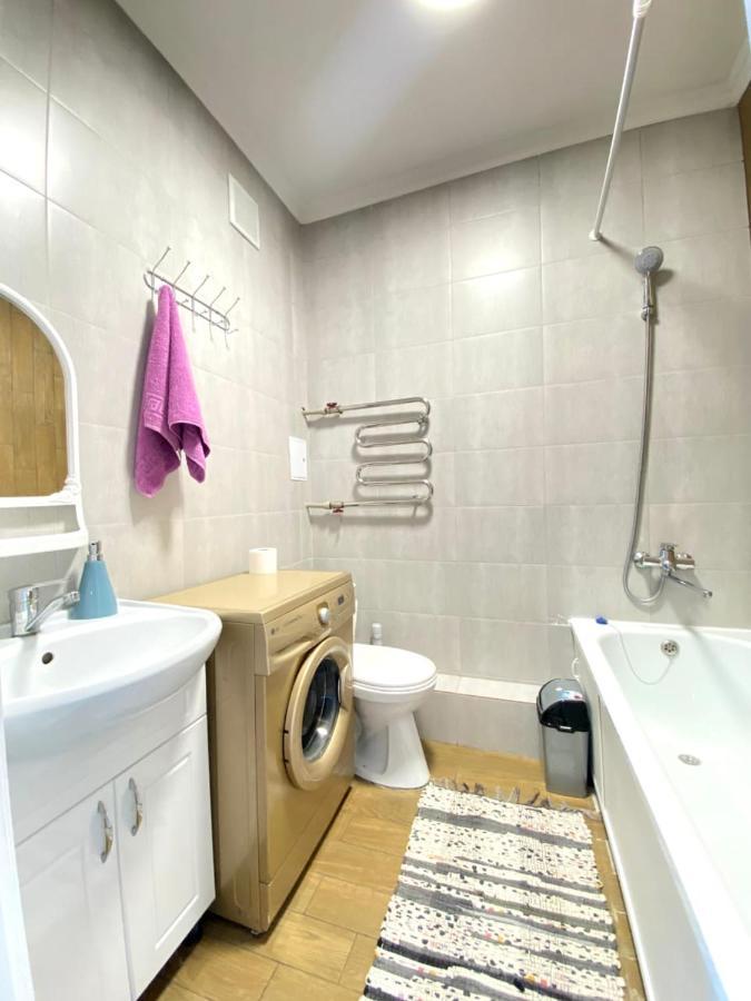 Medinahotelkz, #54, Вид На Закат, До Арбата 15 Мин Пешком, Halal Алма Ата Екстериор снимка
